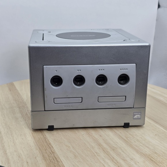 Nintendo GameCube Platinum Console DOL-101 Complete W/ 2 controllers/Mem Card - Picture 5 of 13